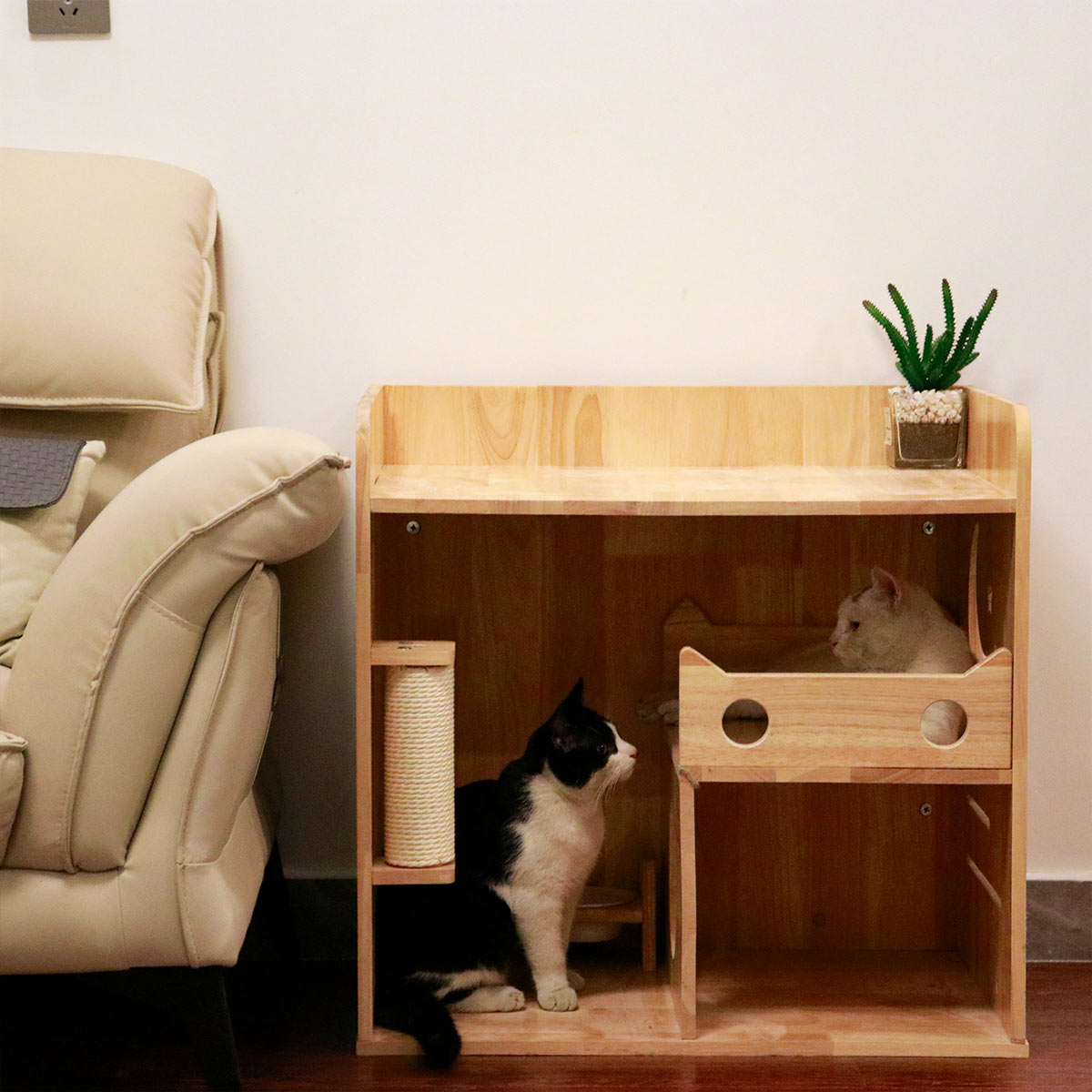 Rubberwood cat furniture